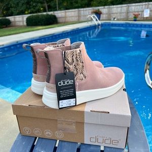 NWT and box Hey Dude suede Fossil Boots